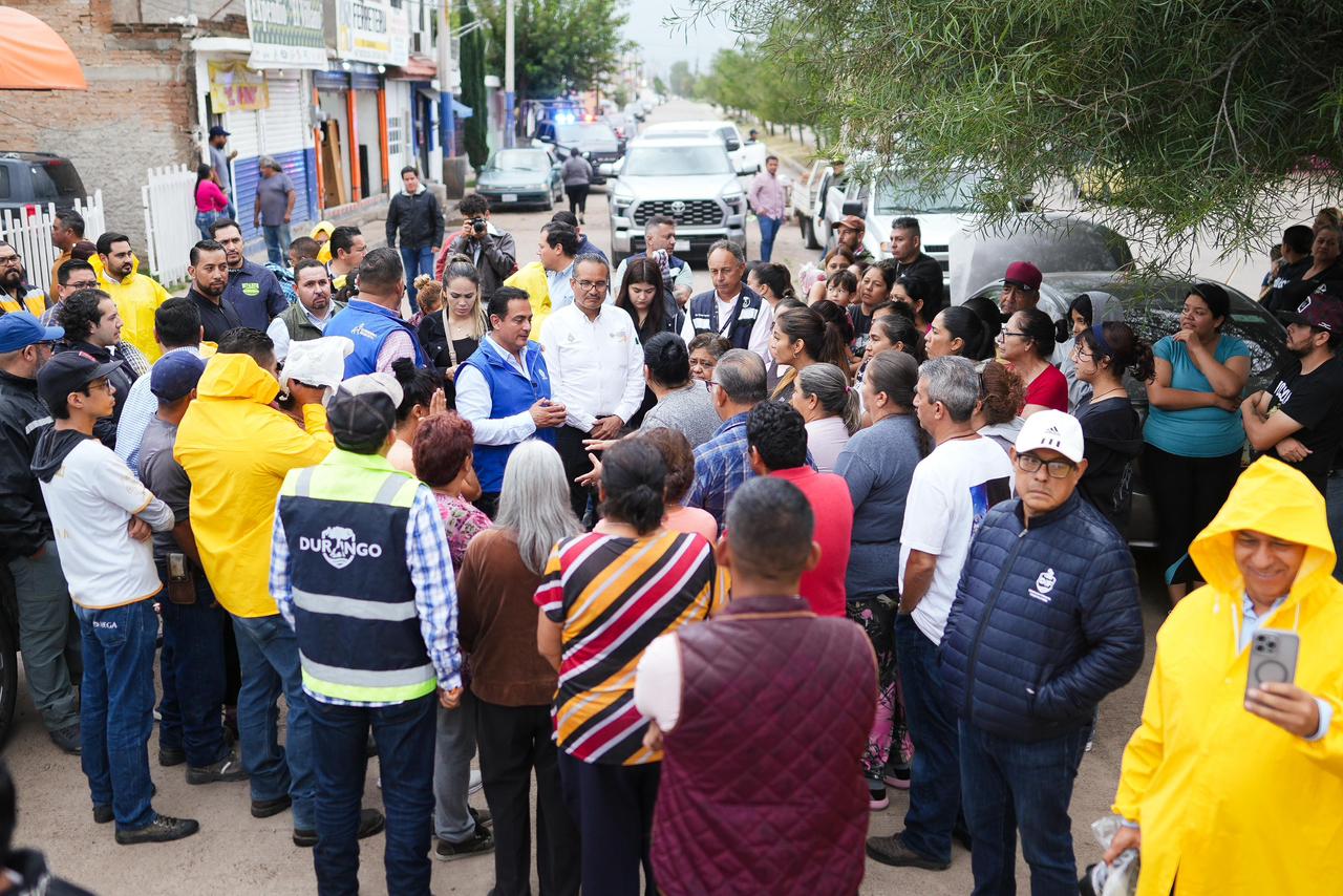 Recorre Toño Ochoa zonas afectadas por las lluvias en la capital