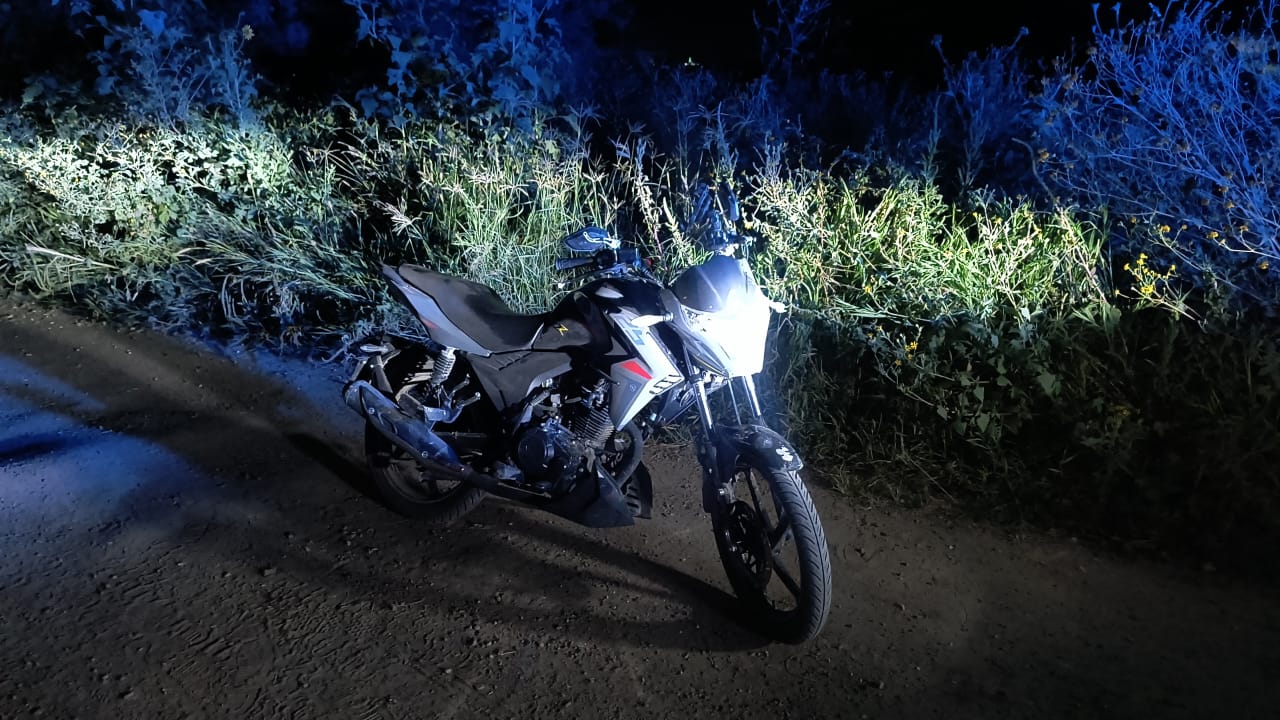 Joven resulta lesionado en accidente de motocicleta