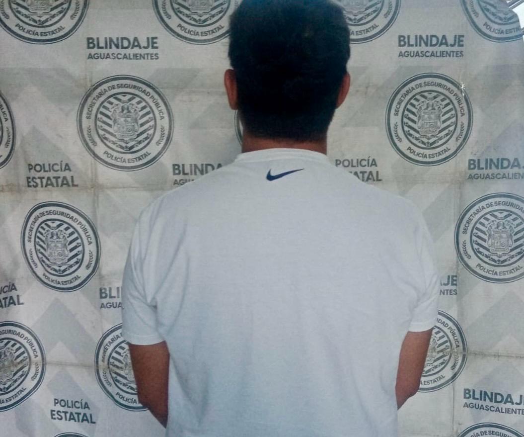 Por causar daños a su vecino, sujeto es detenido por la policía