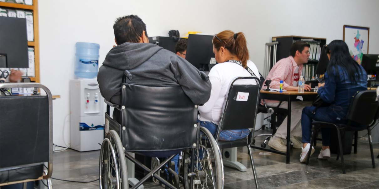 Incluyen a personas con discapacidad en Ley del Primer Empleo de Puebla