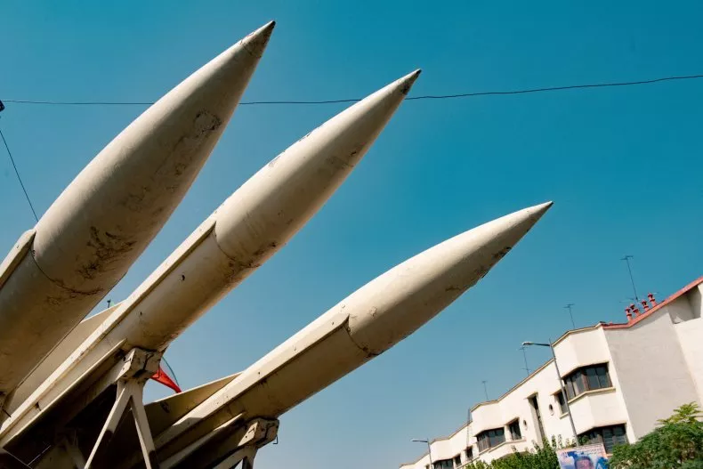 Irán pide a Catar expulsar a Estados Unidos y desplegar misiles para contrarrestar a Israel