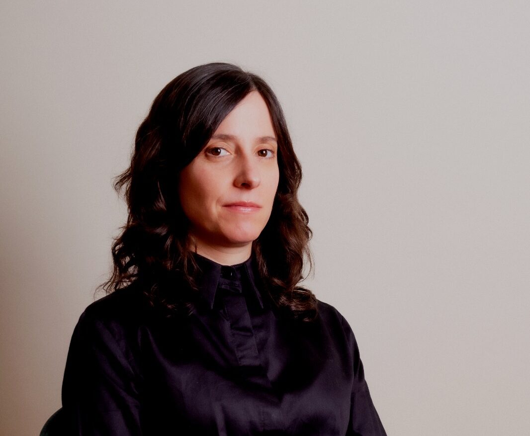 Leonora Milán: contar historias y hablar de ciencia con autenticidad