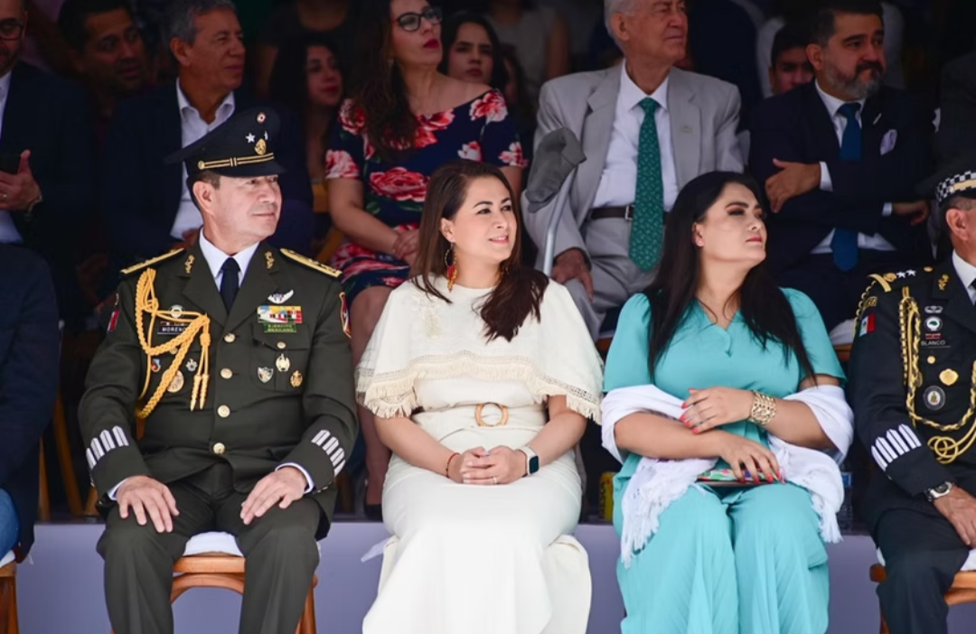 Encabeza gobernadora desfile cívico-militar que conmemora la independencia de México
