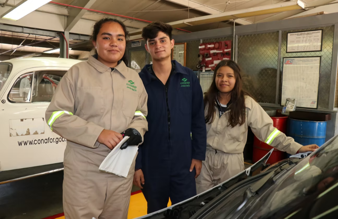 Aguascalientes destaca a nivel nacional en educación dual