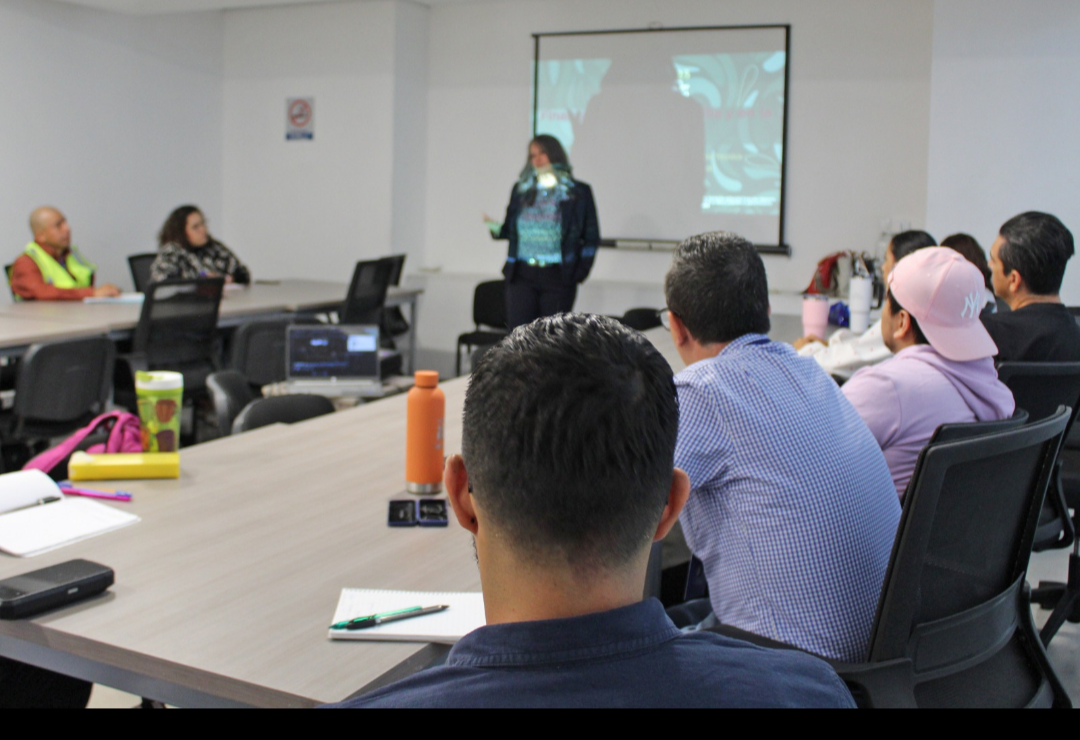 Fortalecen empresas en la semana de la competitividad 2025
