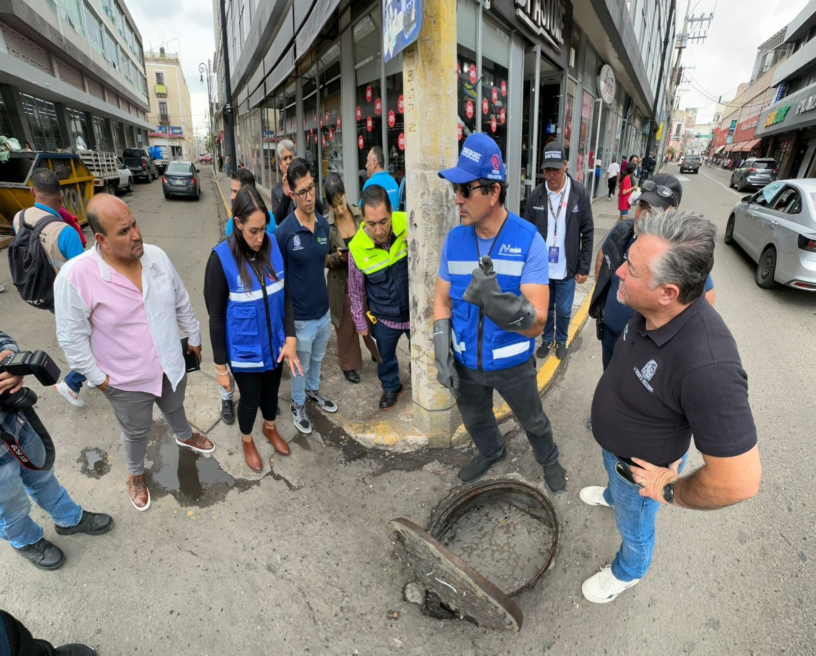 MIAA y CFE realizan desazolve en el Centro Histórico y llaman a evitar prácticas indebidas