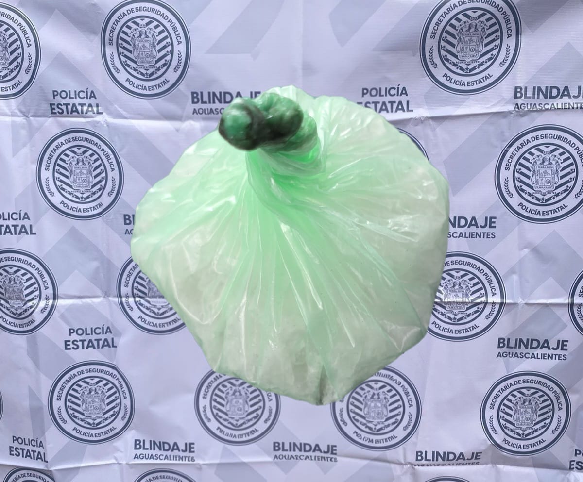 Policías detienen a tres sujetos con presuntas drogas en diferentes puntos de la ciudad