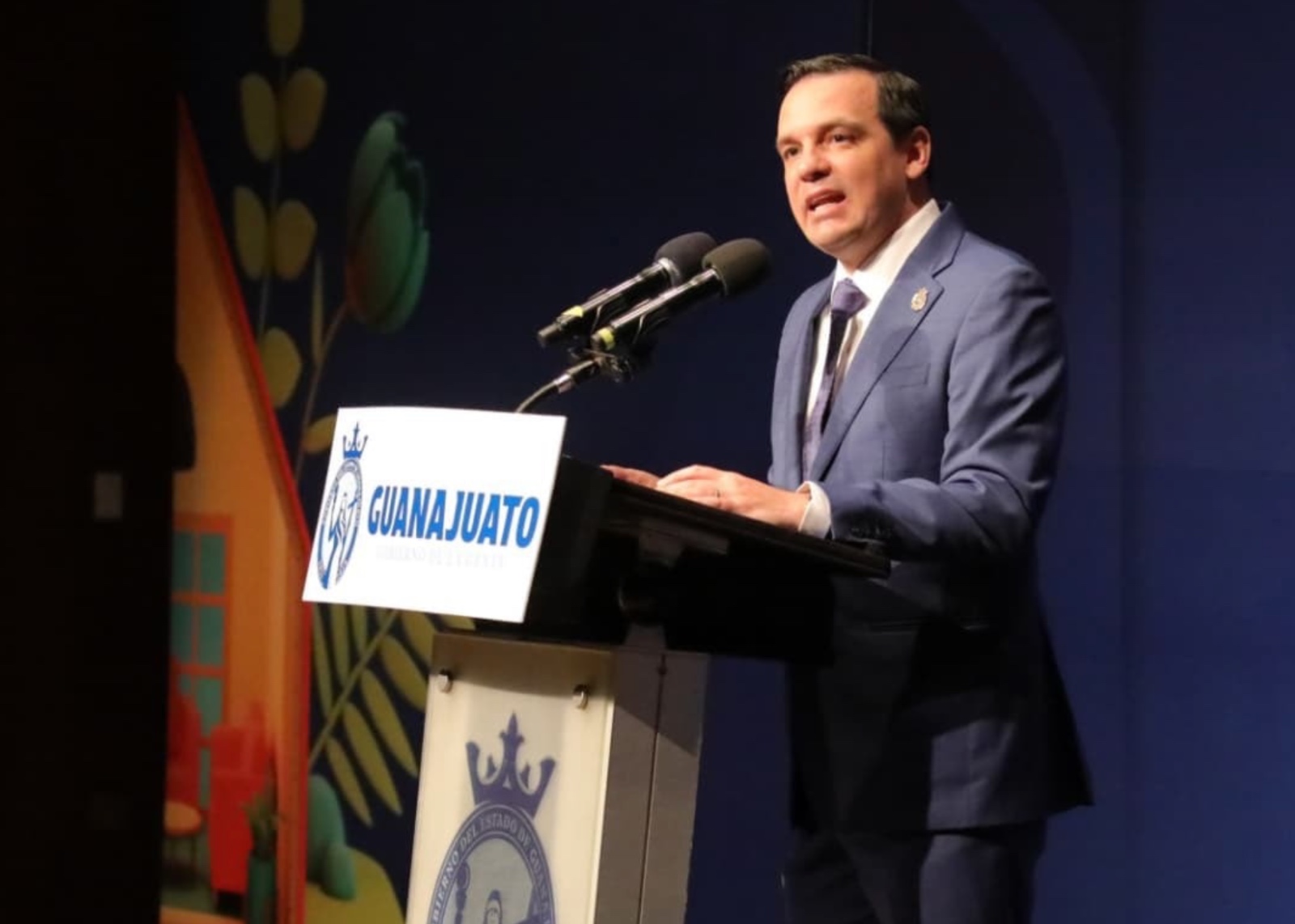 Prometen atención médica integral a víctimas de explosión de transformador de CFE