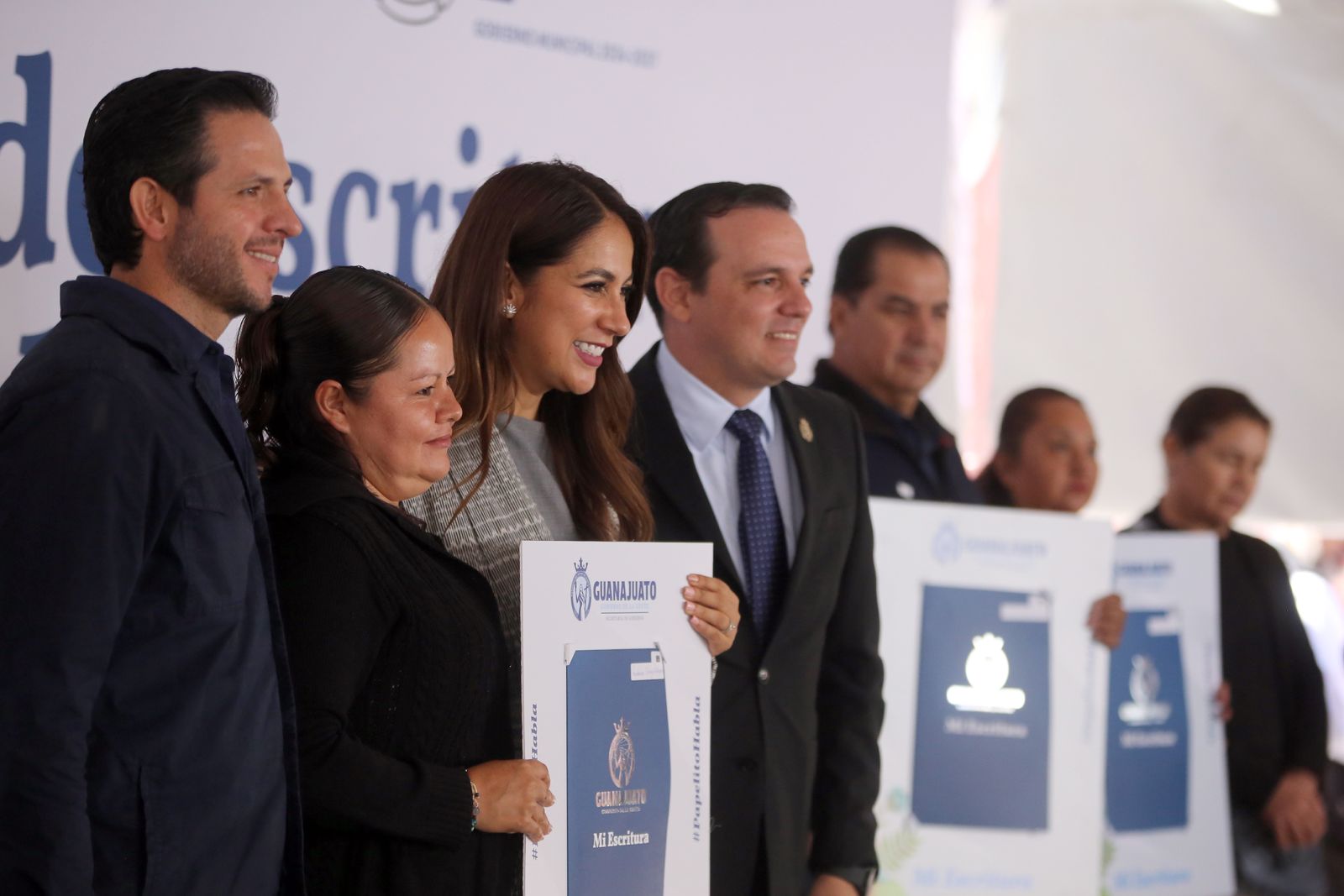 Más de 500 habitantes de Apaseo el Grande reciben certeza jurídica con entrega de escrituras