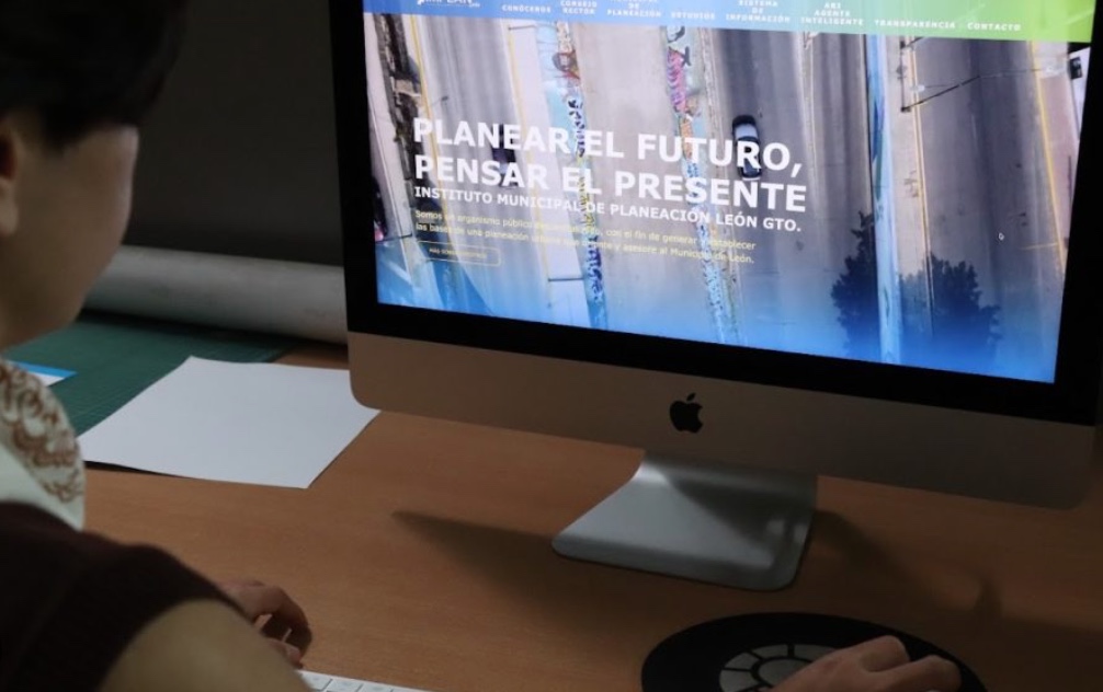 IMPLAN León incorpora a ARI, un asistente inteligente de planeación