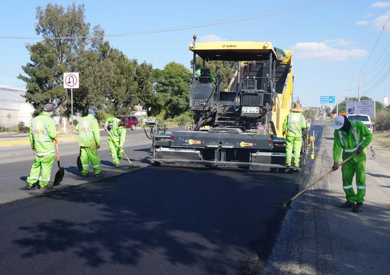 Insisten transportistas con mala condición de carreteras