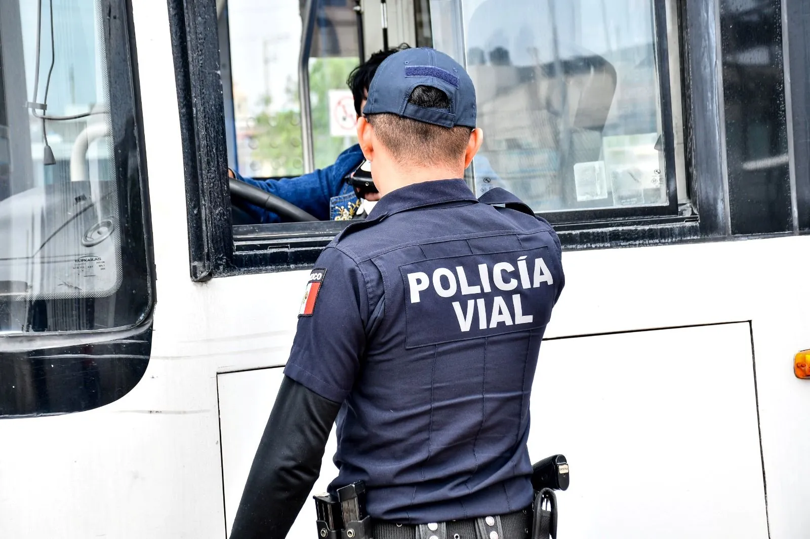 Aplican alcoholímetro a operadores de transporte público