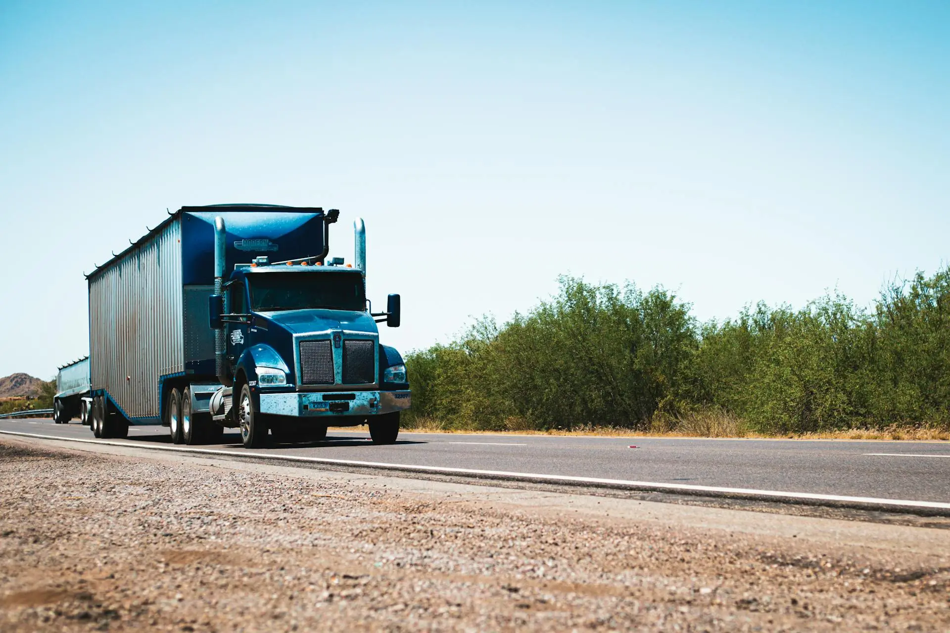 Bajan los asaltos en carreteras del país, pero se vuelven más violentos: transportistas