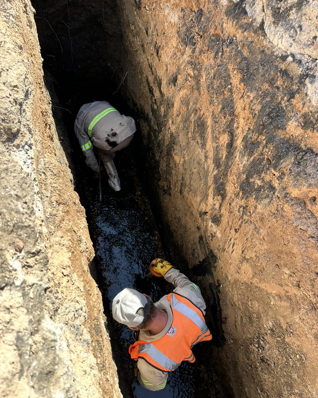 Refuerza MIAA trabajos de rehabilitación de redes y alcantarillado en distintos fraccionamientos