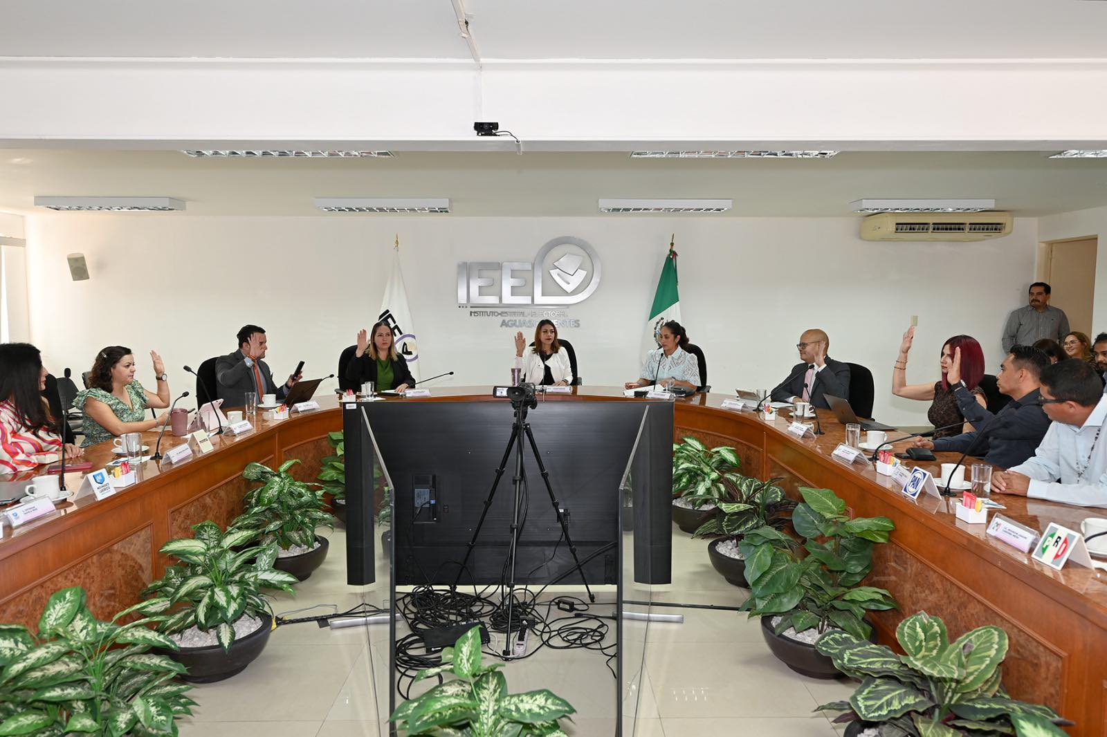 Tres nuevos rostros se integran al Instituto Estatal Electoral de Aguascalientes