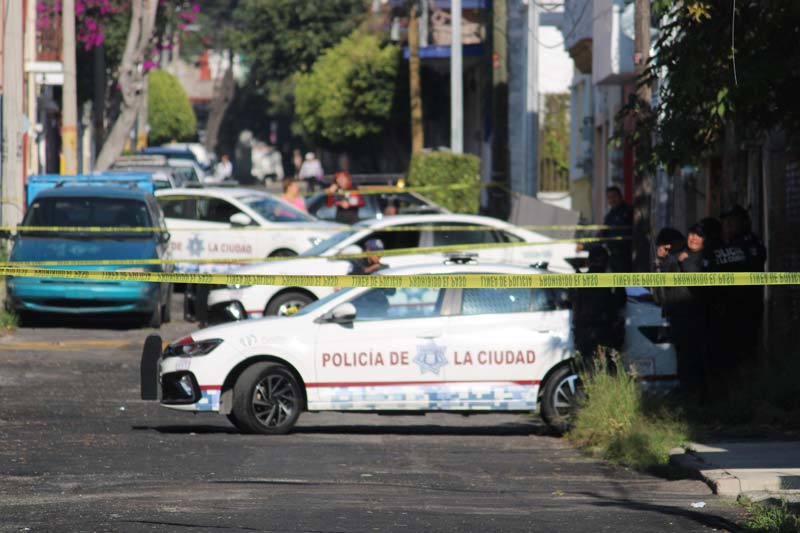 Hallan a mujer sin vida dentro de un carrito en el Centro Histórico de Puebla