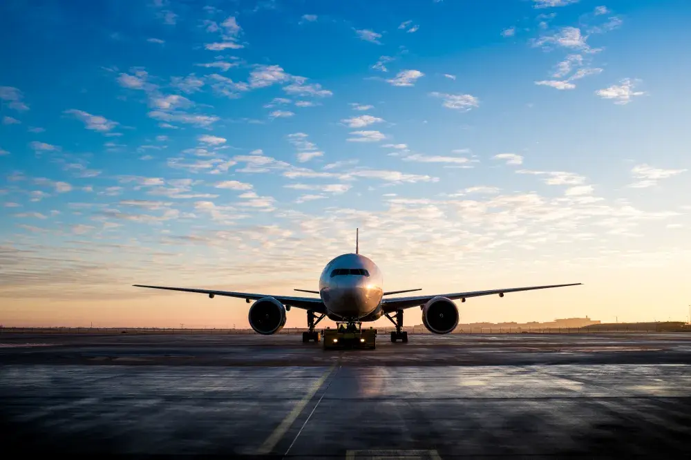 Así es el nuevo método que convierte restos de comida en combustible para aviones