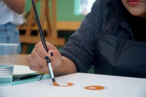 imagen: Arte en la industria, taller de pintura Cervecería Insurgente