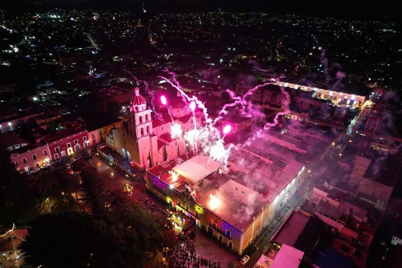 Atlixco deslumbra con catrinas monumentales en el Festival Internacional 2025