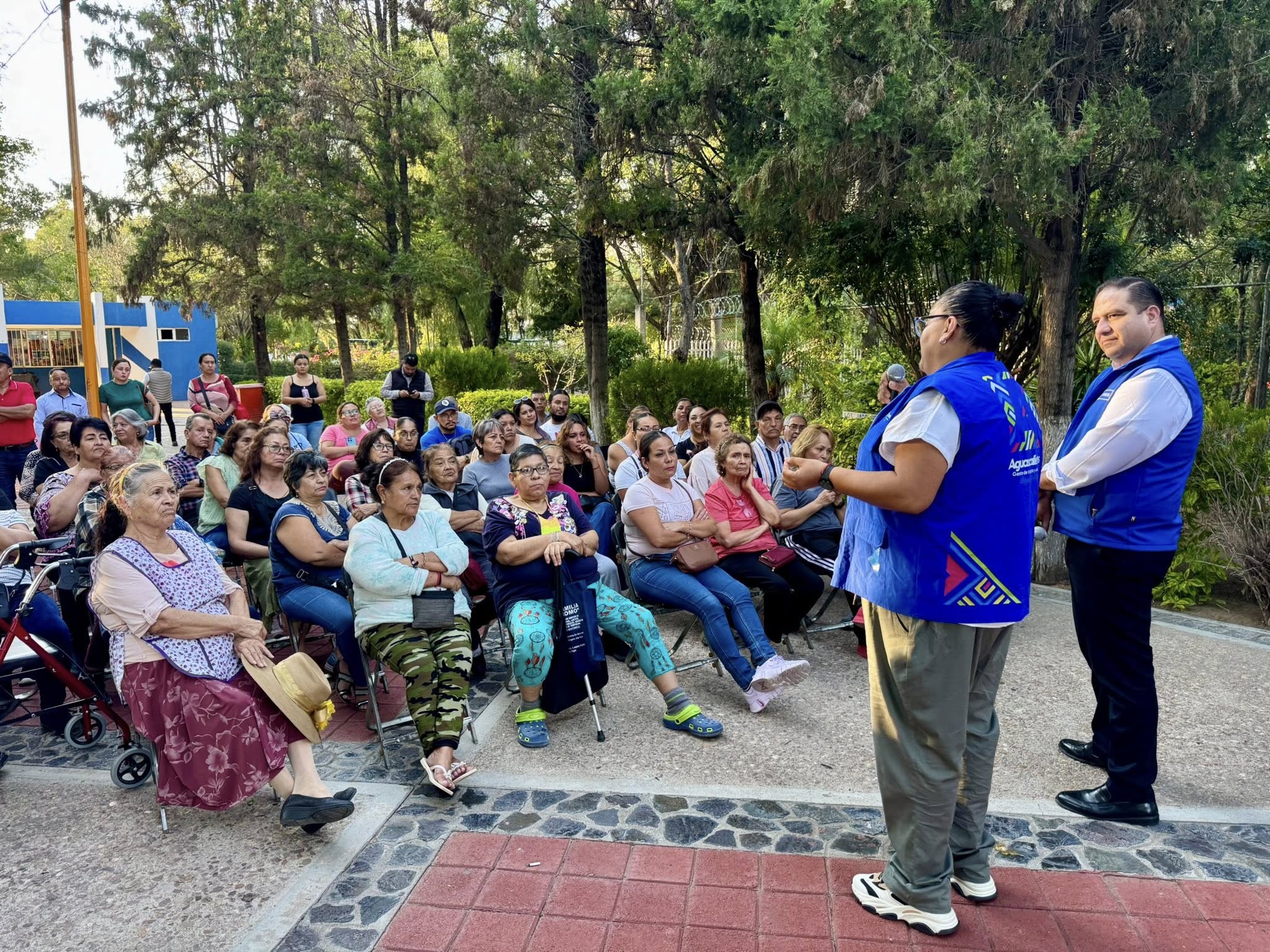 Concientizan a vecinos de La Barranca sobre cuidado al medio ambiente