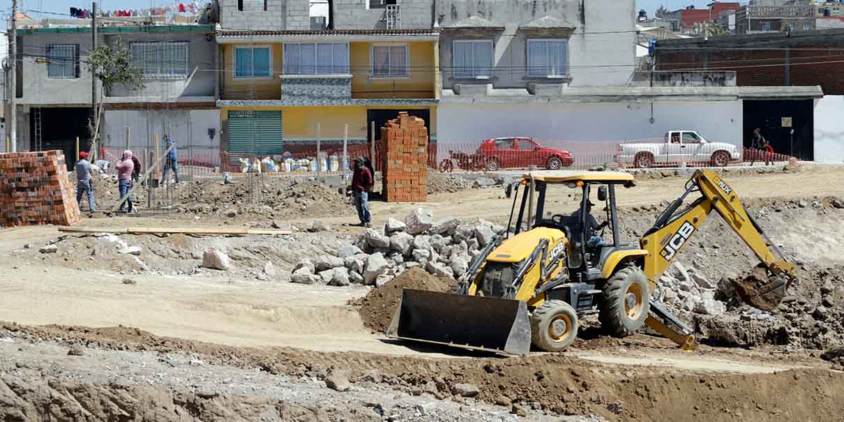 Puebla tiene un rezago de 50 mil viviendas sociales por aumento en materiales y terrenos