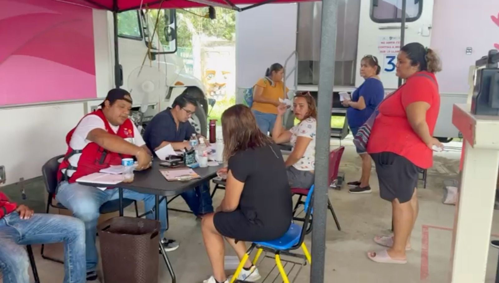 Hospital sobre Ruedas de Durango permanecerá una semana más en Veracruz
