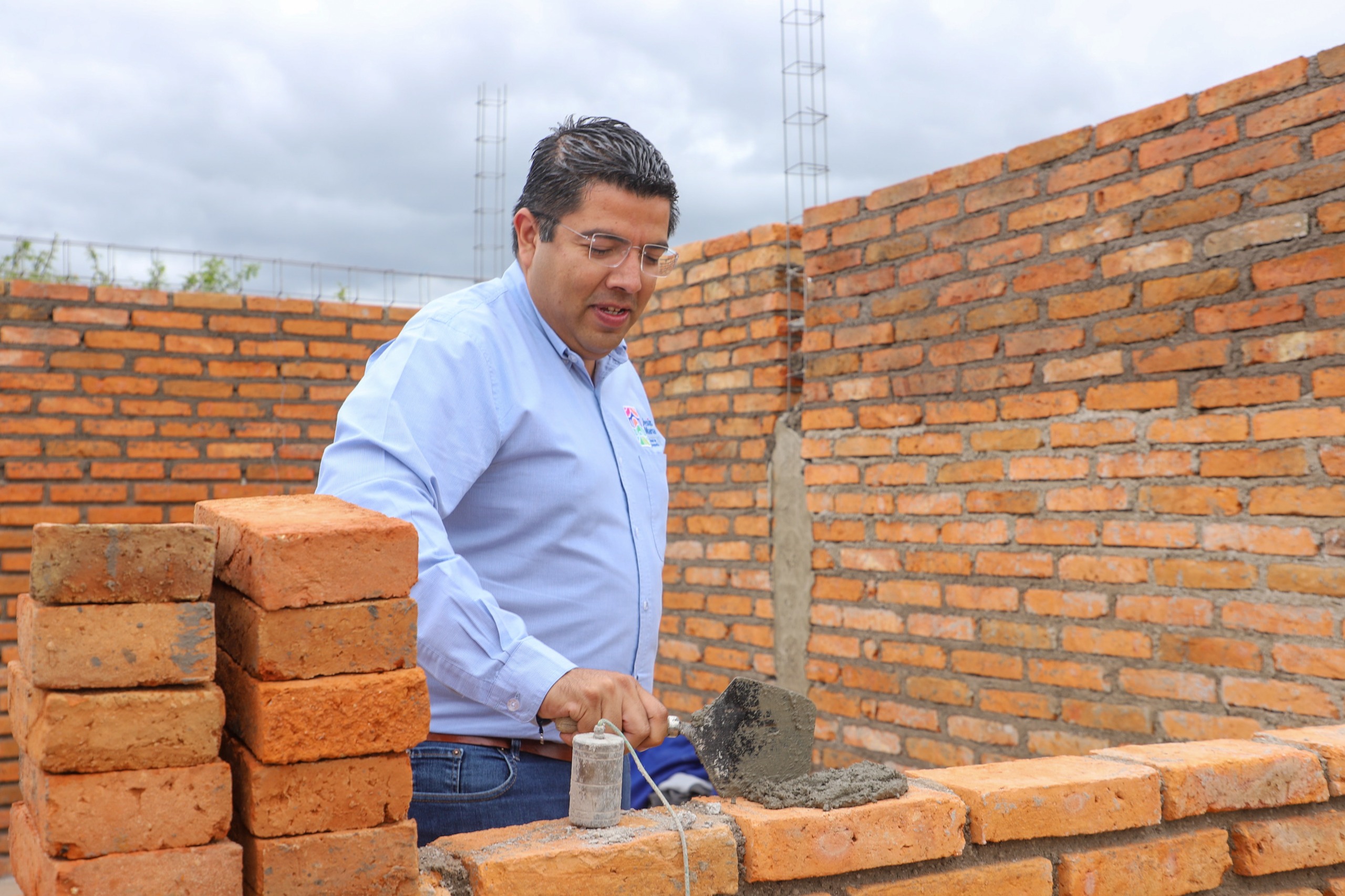 Colocan la primera piedra del nuevo centro CONAFE en La Biznaga, Jesús María