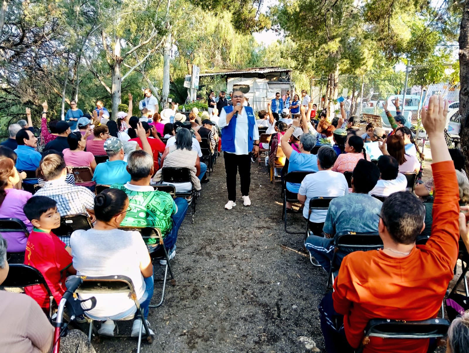 Llevan pláticas a vecinos de La Barranca para limpieza del Río San Pedro