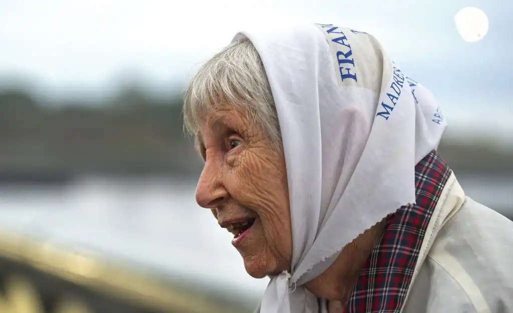 Vera Jarach, histórica Madre de Plaza de Mayo y sobreviviente del fascismo, muere a los 97 años