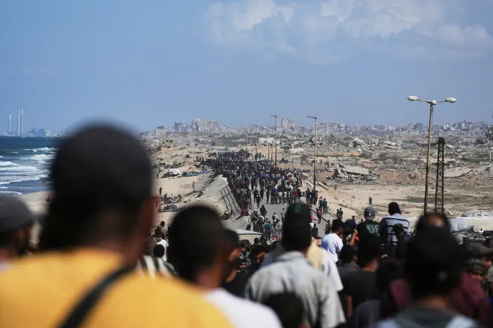 Un respiro frágil en Gaza: Israel se retira parcialmente y palestinos regresan a Gaza