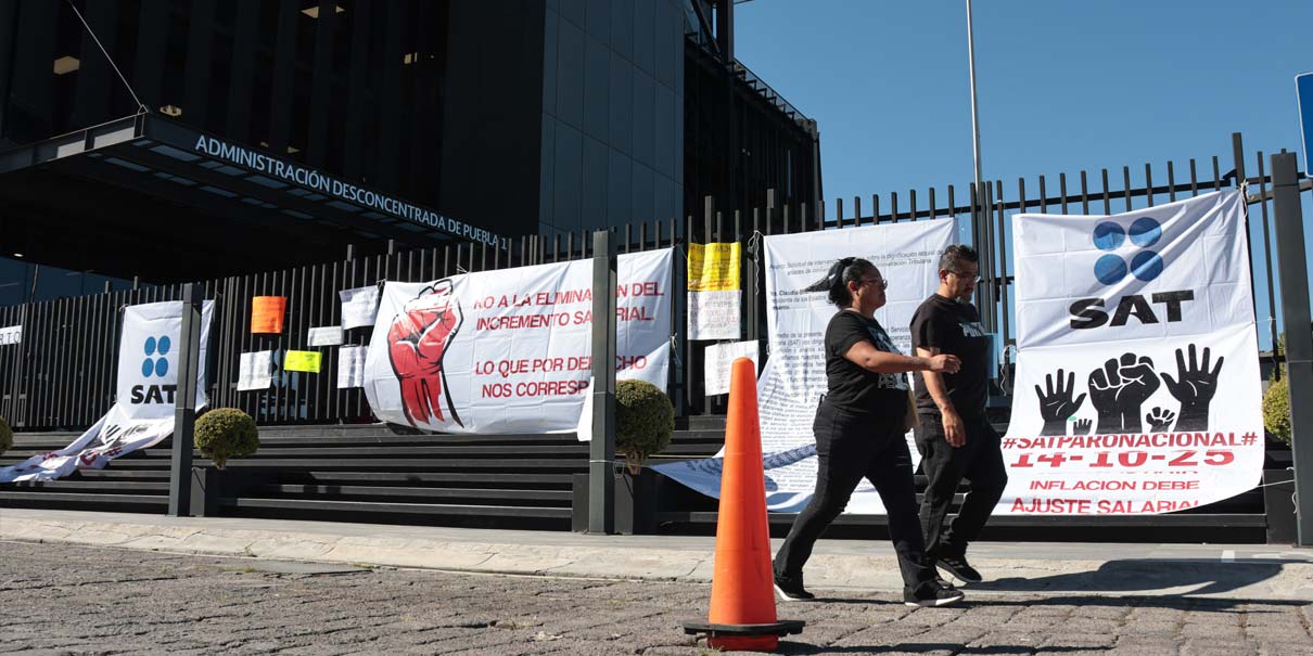 SAT Angelópolis bajo bloqueo de trabajadores por ajuste salarial