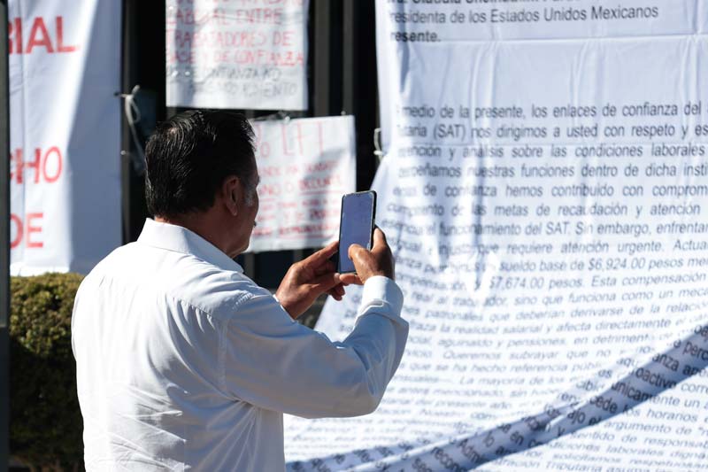 SAT Angelópolis bajo bloqueo de trabajadores por ajuste salarial