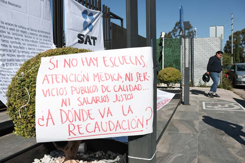 SAT Angelópolis bajo bloqueo de trabajadores por ajuste salarial