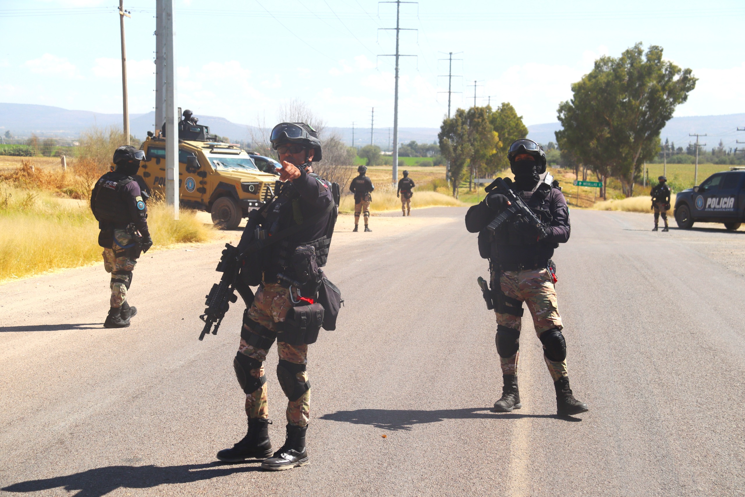 Uniformados estatales refuerzan carreteras y caminos de terracería durante operativos coordinados