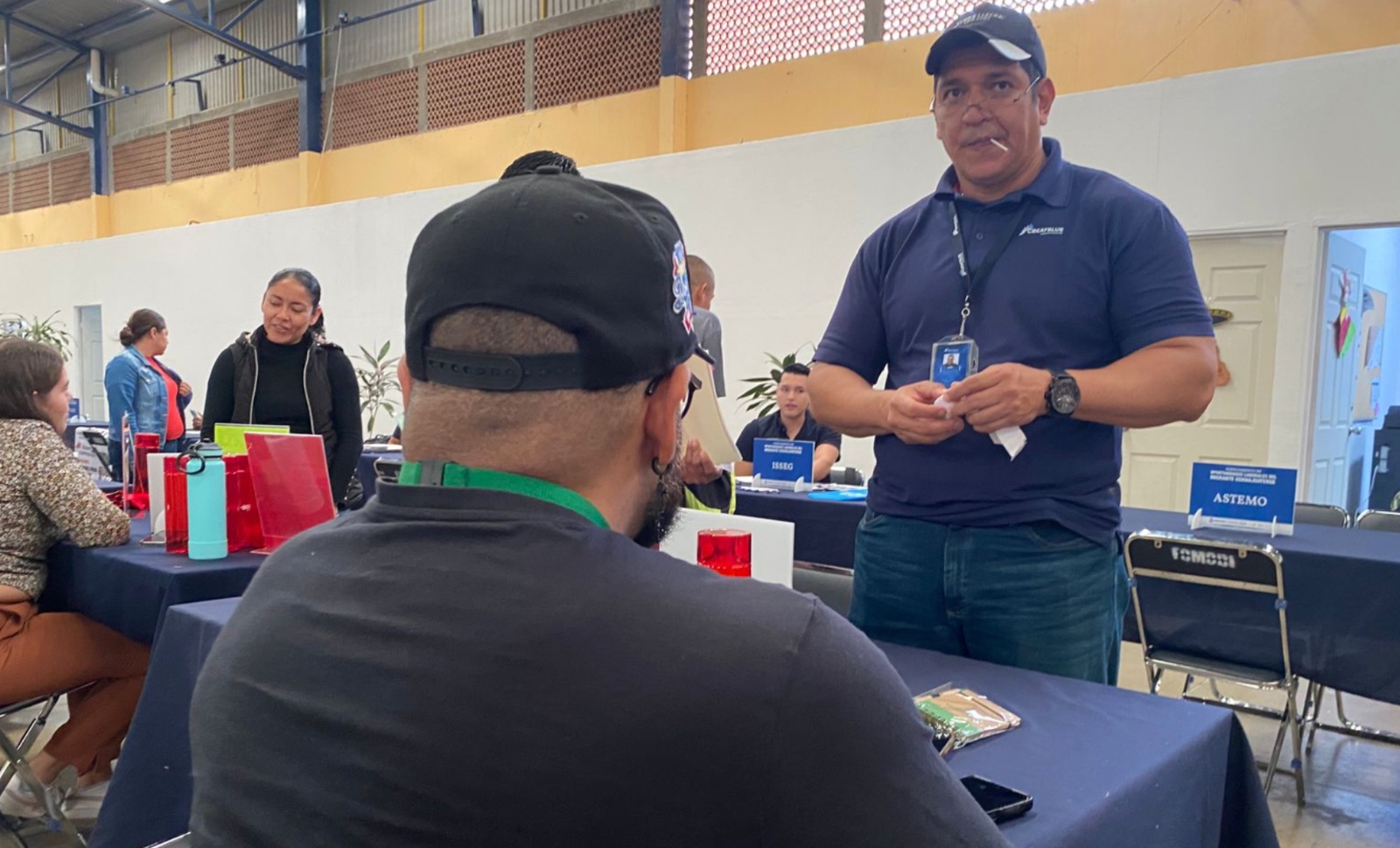 Migrantes guanajuatenses encuentran más de 500 vacantes en Jornada Laboral en Silao