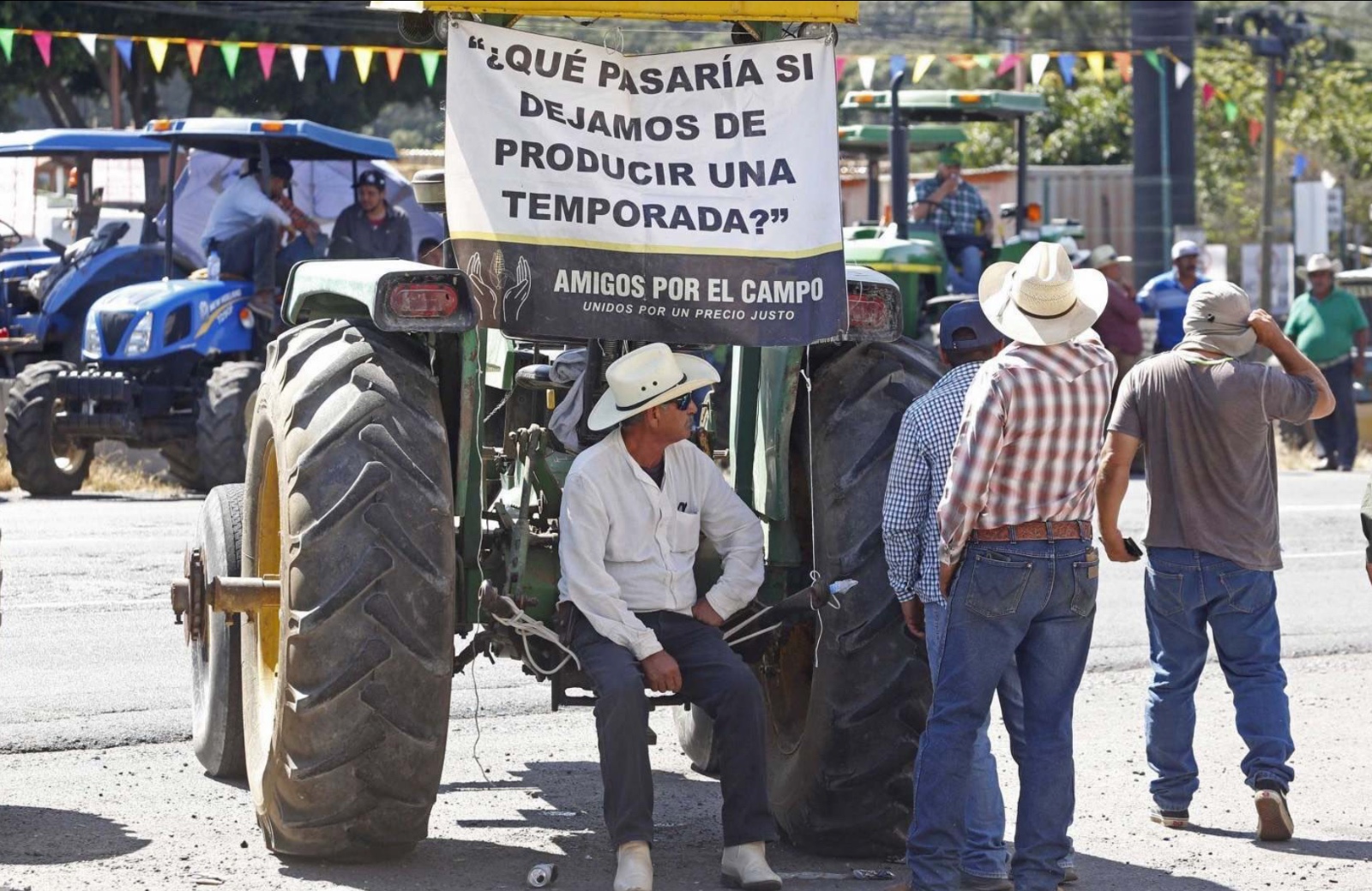 Bloqueos carreteros paralizan al Bajío: reportan retrasos y pérdidas millonarias