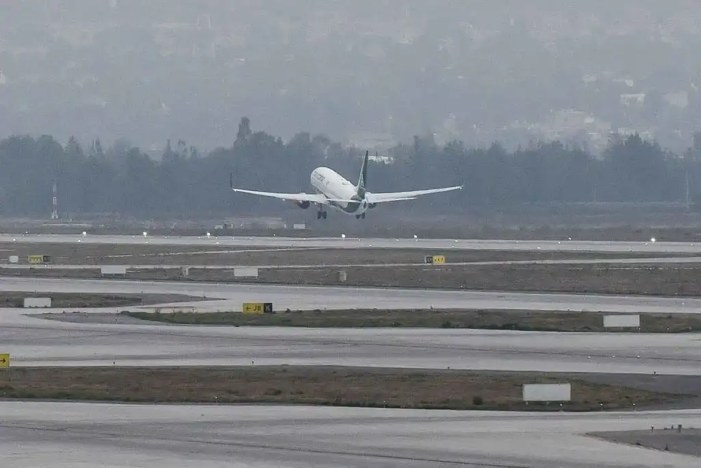 ¿Golpe al sector aéreo? Estados Unidos cancela 13 rutas de aerolíneas mexicanas en plena temporada alta