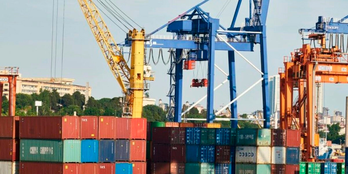 Exportaciones poblanas retroceden casi 19% en 2025, revela Inegi