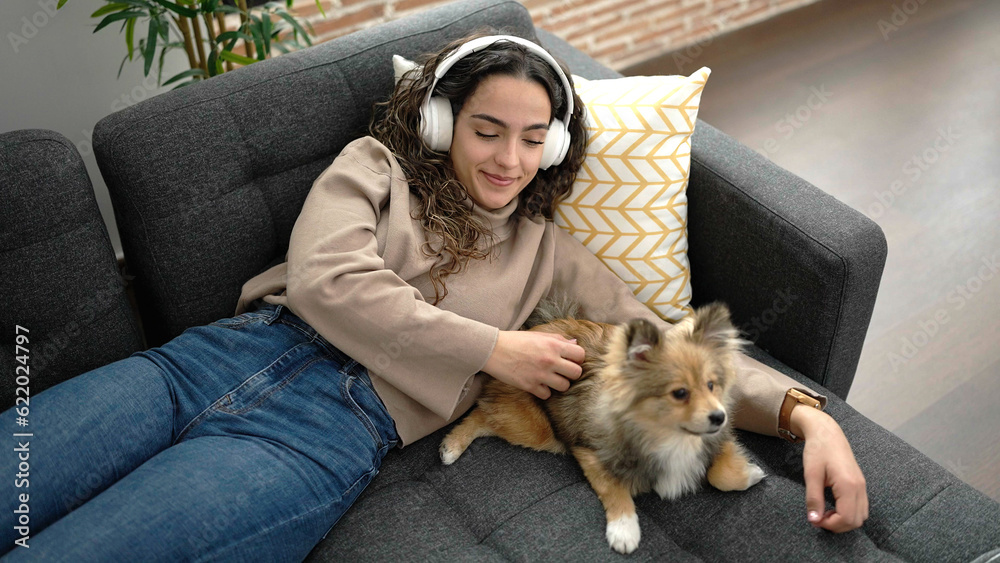Científicos tienen la respuesta a por qué las canciones de tus 16 años siguen en tu cabeza