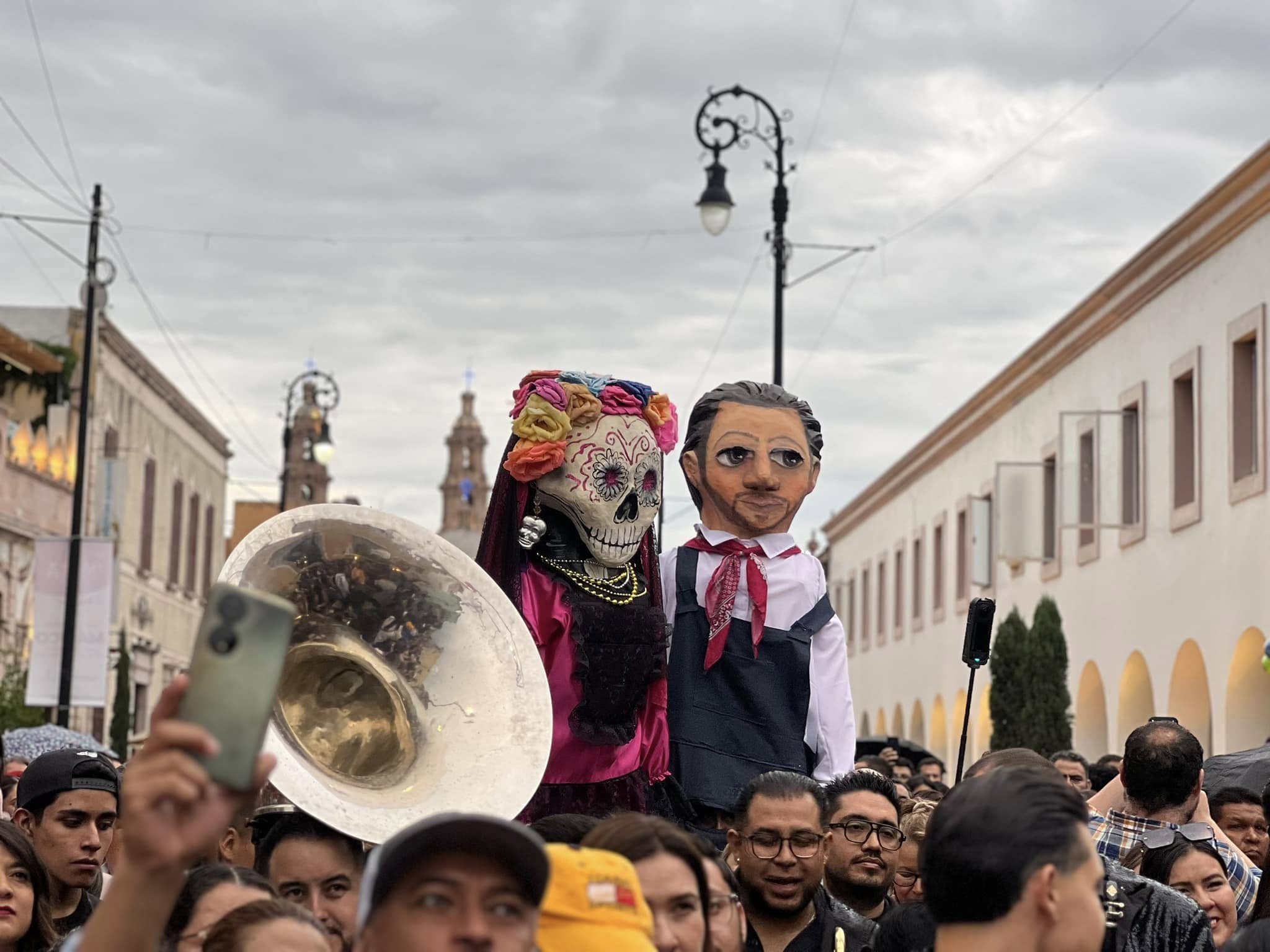 ¡No te pierdas el Convite de Mojigangas y Comparsas, en el Festival Cultural de Calaveras!