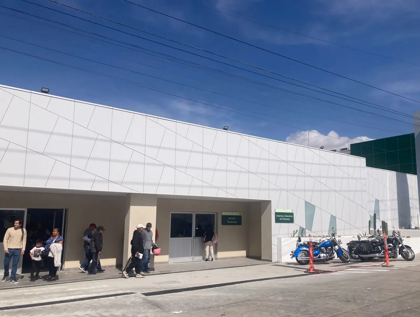 IMSS pone en marcha clínica de hemodiálisis; pacientes señalan incumplimiento a resolución judicial