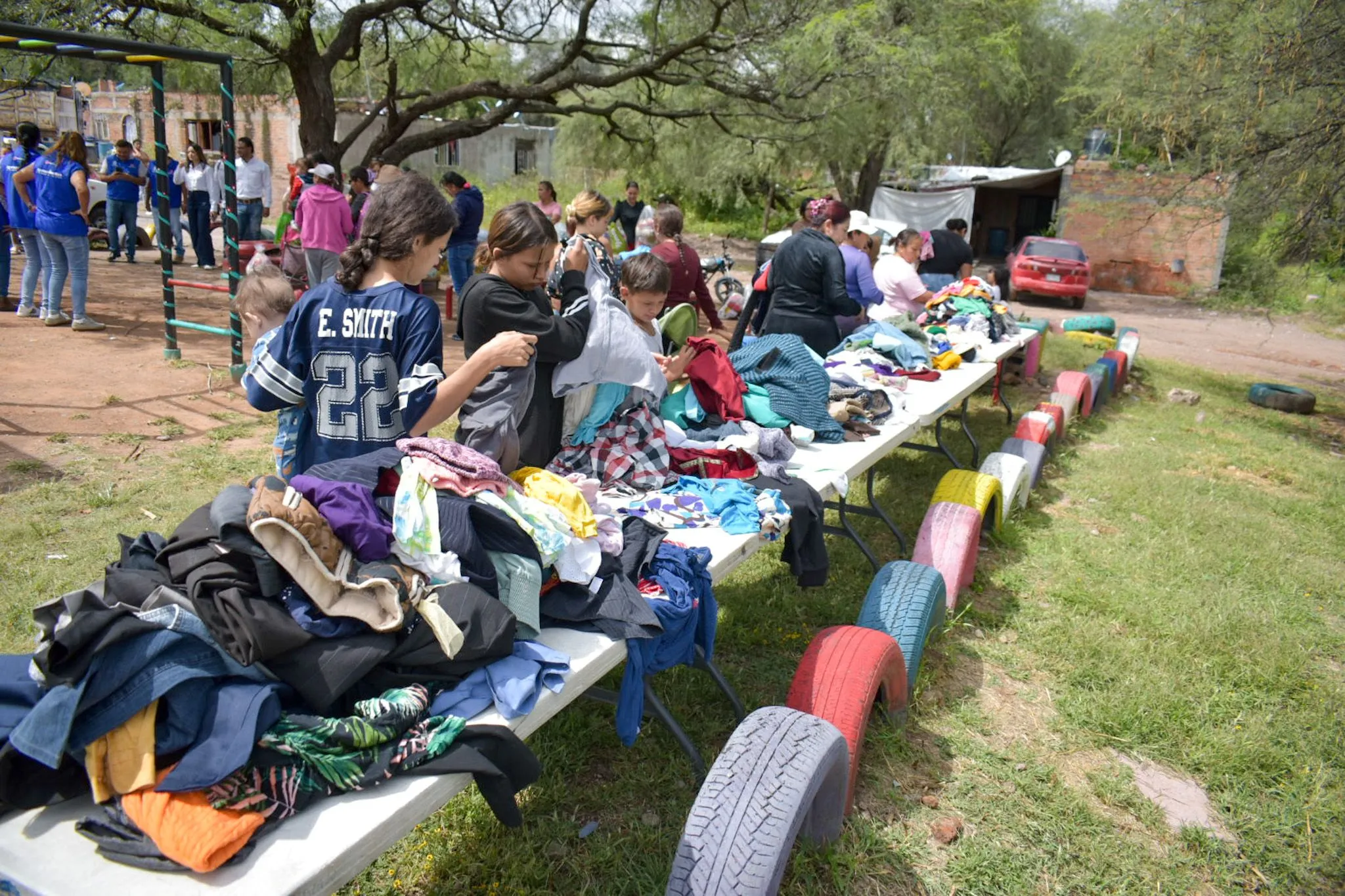 Se busca ropa invernal y juguetes para familias necesitadas