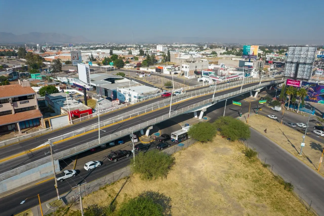 Comienzan trabajos de mantenimiento en puente del Foro de las Estrellas