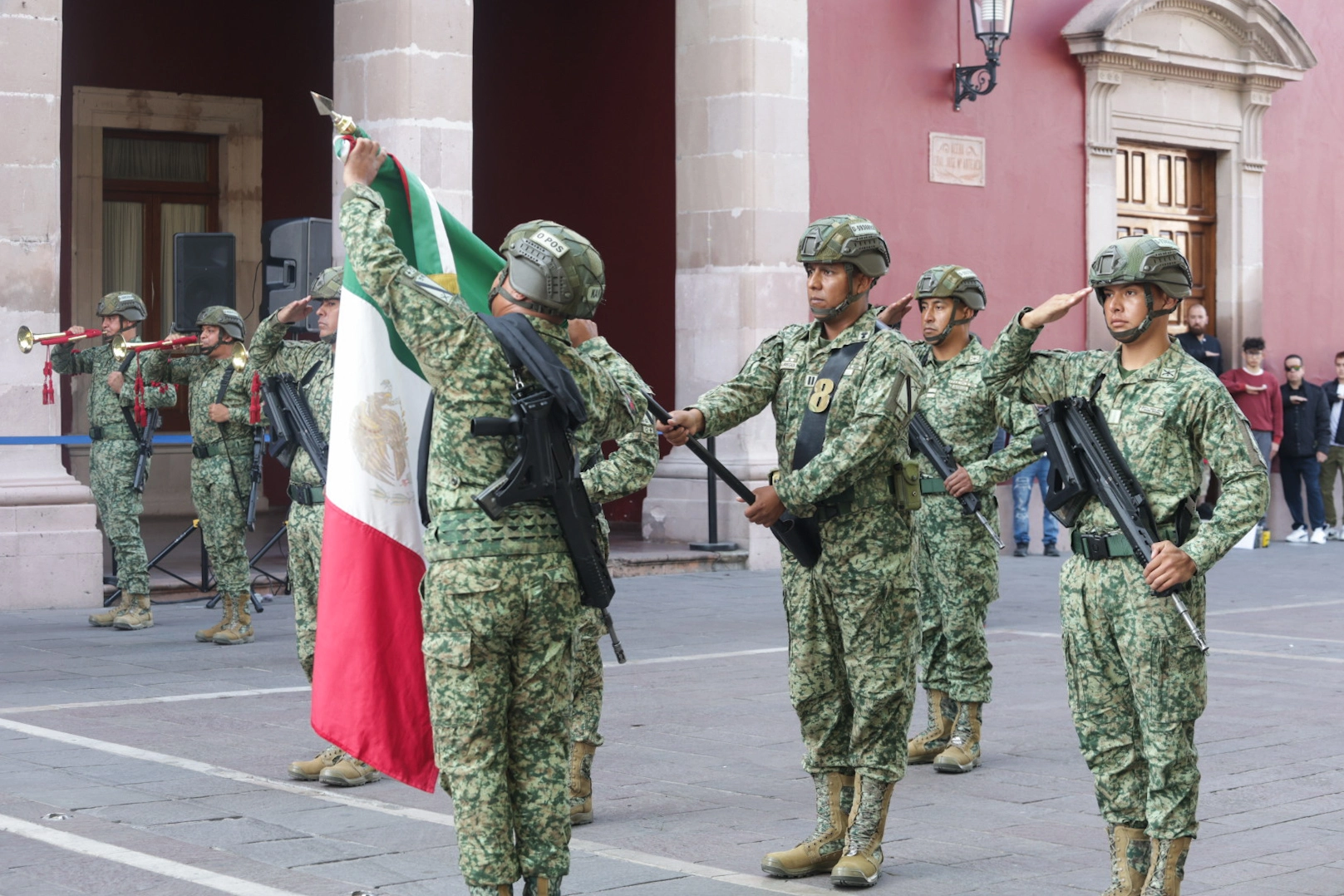 Reducen servicio militar para quienes resultan sorteados