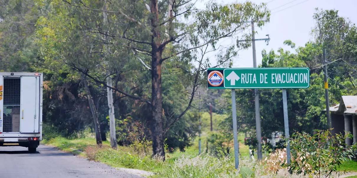 Atlixco solicita apoyo estatal para rescatar rutas de evacuación ante actividad del Popocatépetl