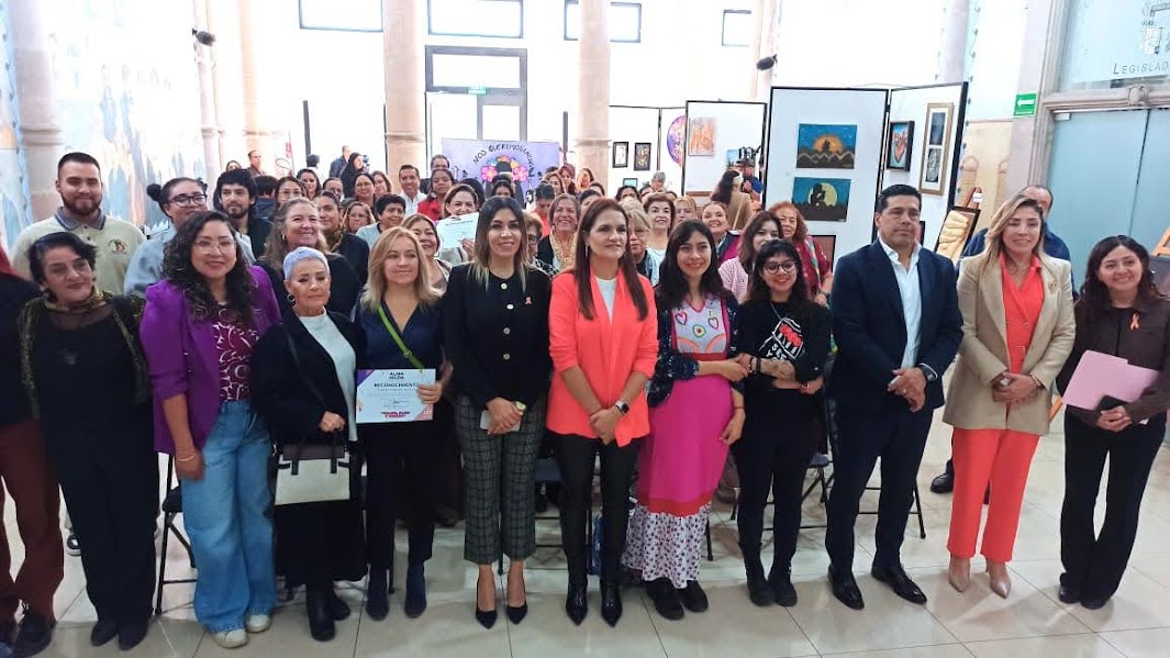 Mujeres artistas protagonizan concurso “Mujer, Alma y Fuerza” en el Palacio Legislativo