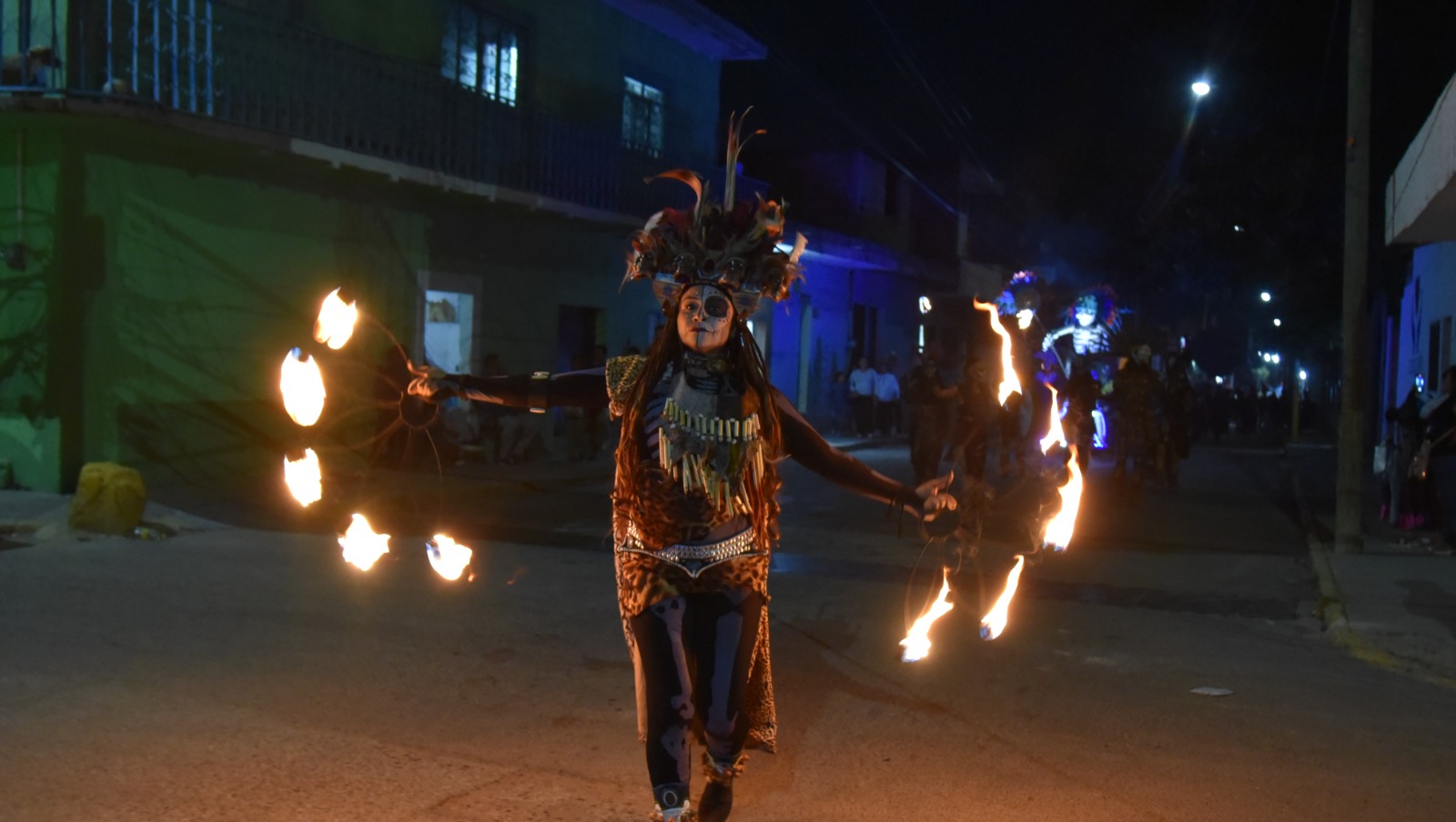 Más de cinco mil personas asisten al desfile de calaveras en Jesús María