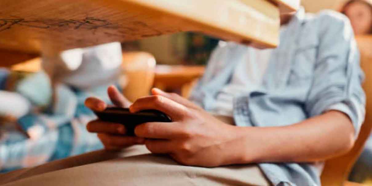 Diana Karina Barreras impulsa el uso responsable de celulares en escuelas