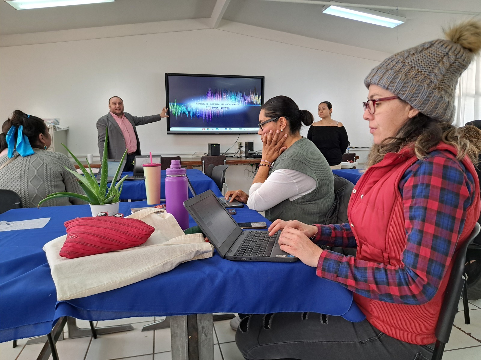 Escuelas públicas cuentan con 10 mil recursos interactivos para la educación de los alumnos