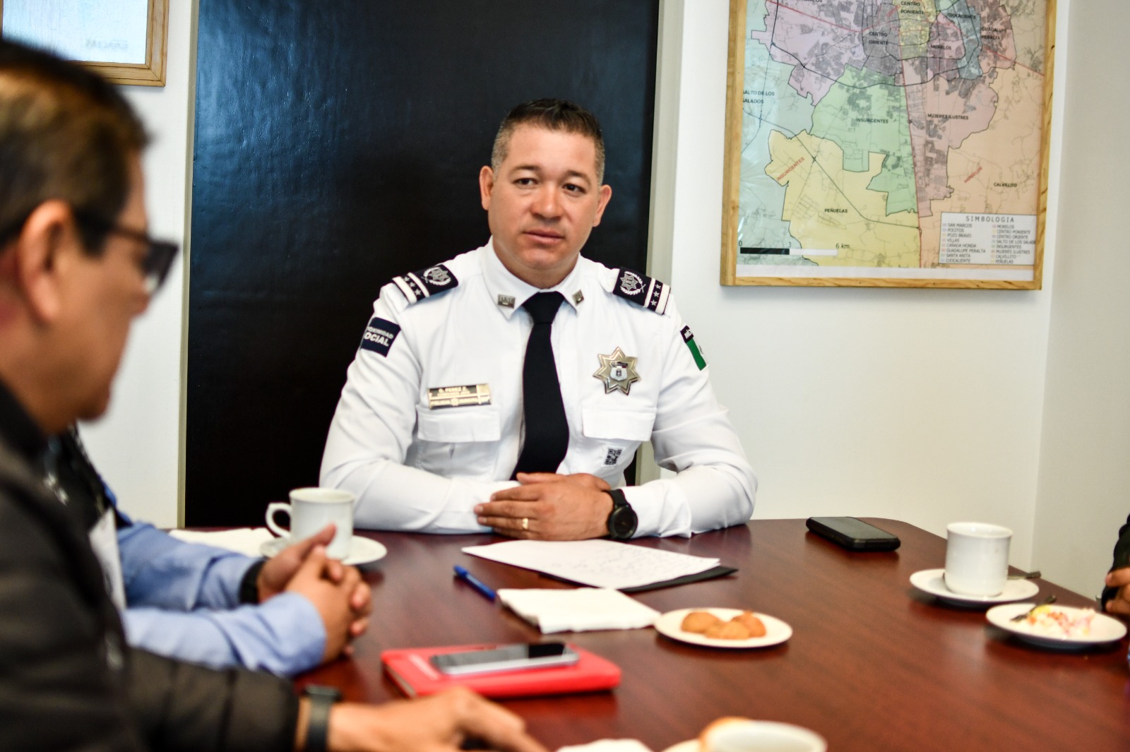 “Portamos uniforme, todos tenemos riesgo” reconoce titular de la policía municipal 